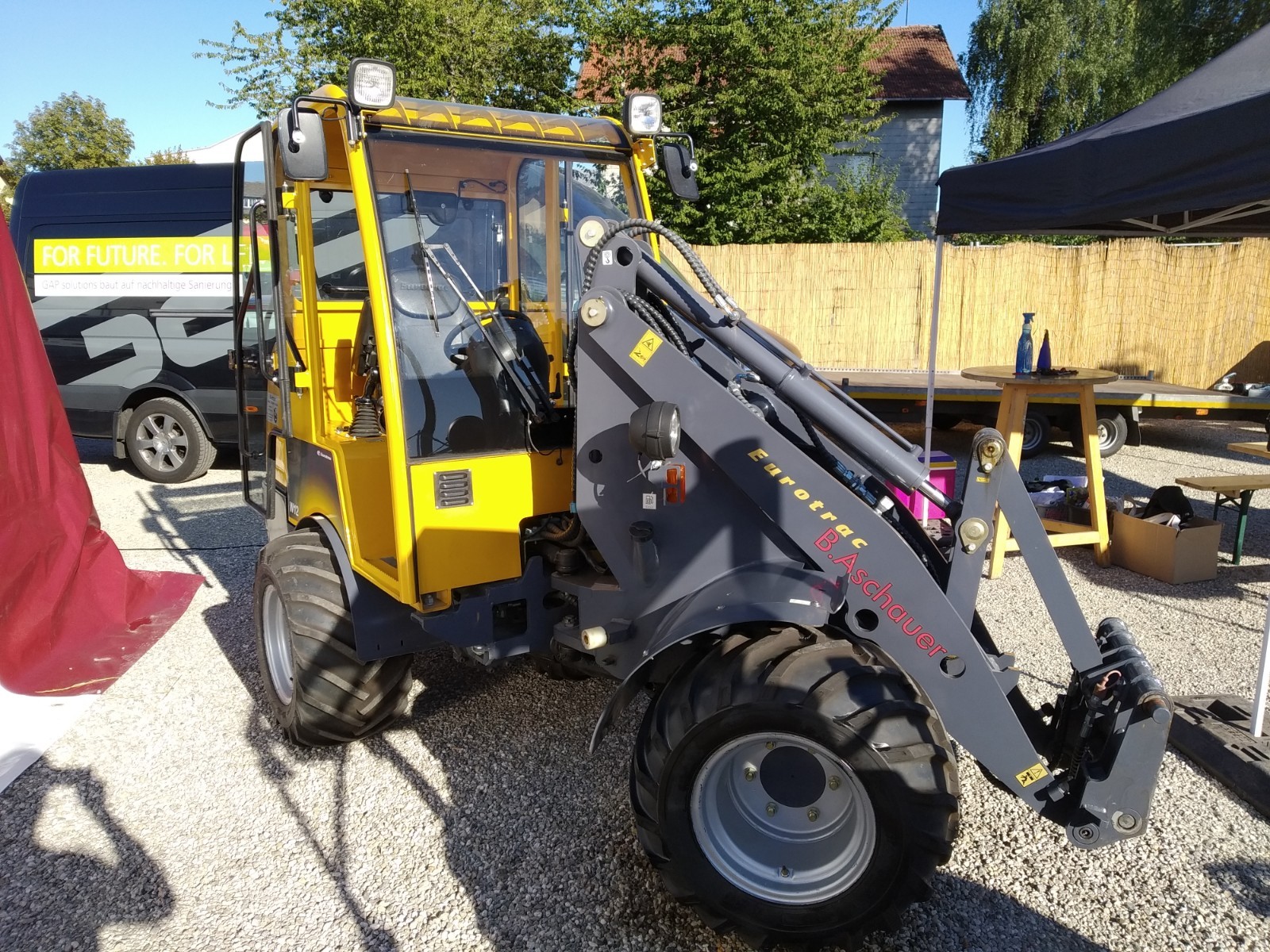 Eurotrac W12-S - EUROTRAC Österreich