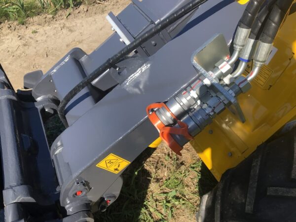 Eurotrac T11 mit Avant / Multione Aufnahme – Bild 8